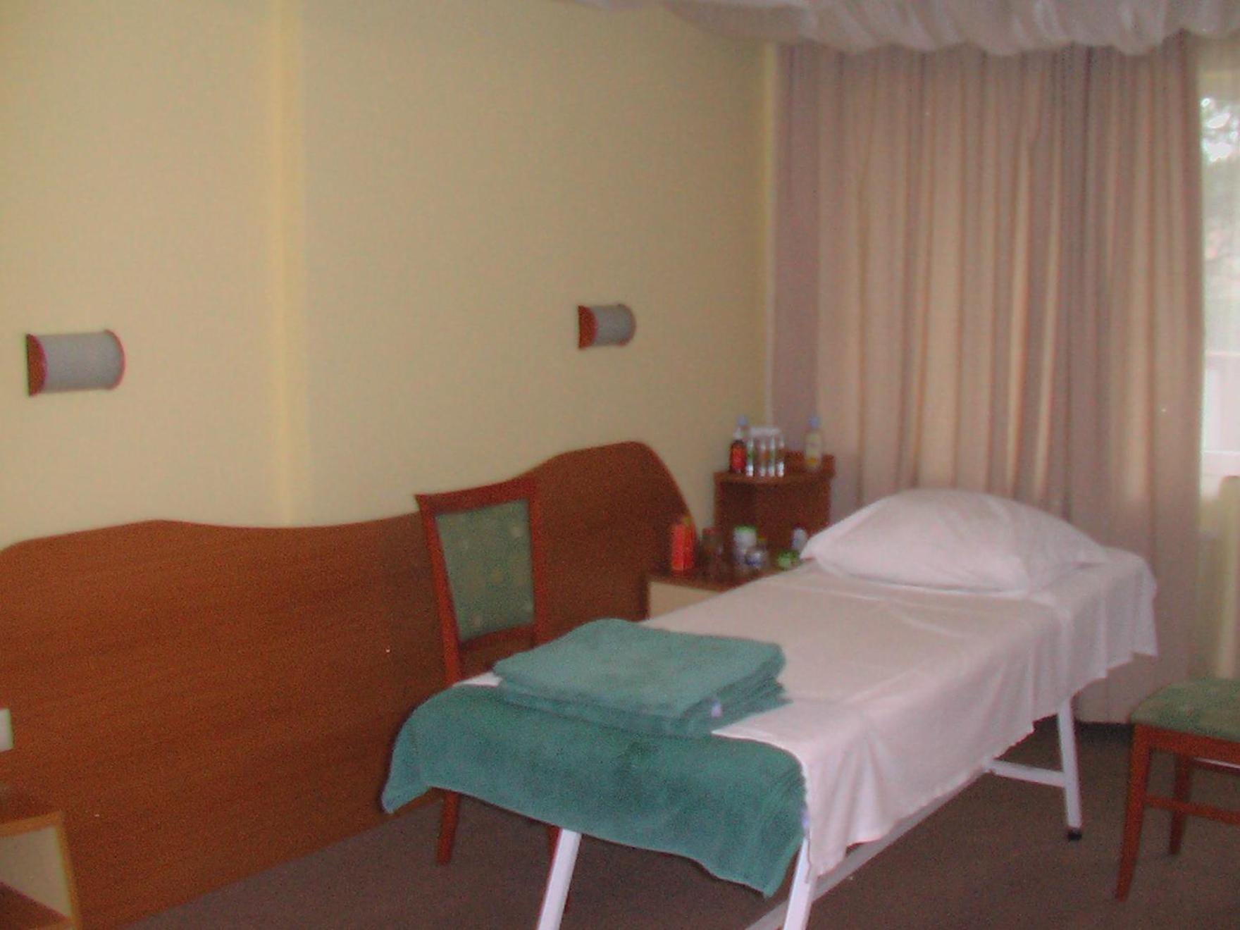 Hotel Seasons Triawna Zewnętrze zdjęcie
