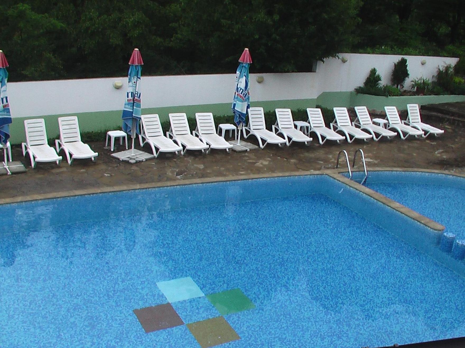 Hotel Seasons Triawna Zewnętrze zdjęcie